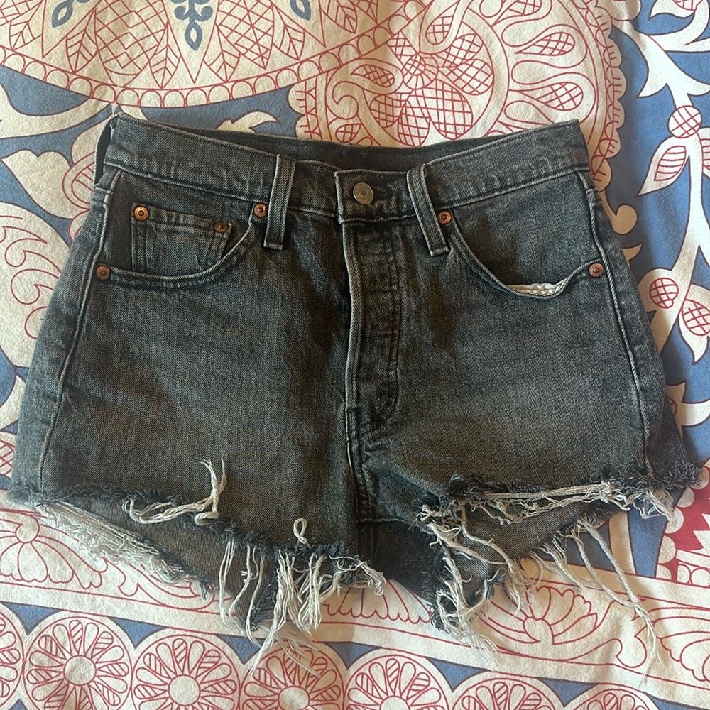 Levi’s black shorts